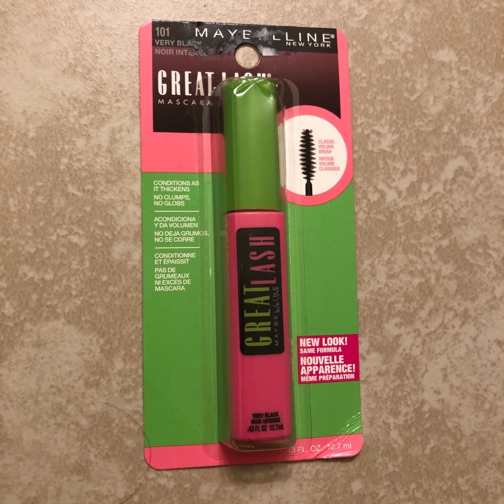 🎉FREE🎉 with bundle purchases - Maybelline